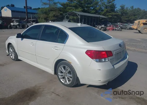 2014 Subaru Legacy 2.5I Limited z USA, uszkodzony, nr VIN 4S3BMBL69E3009746